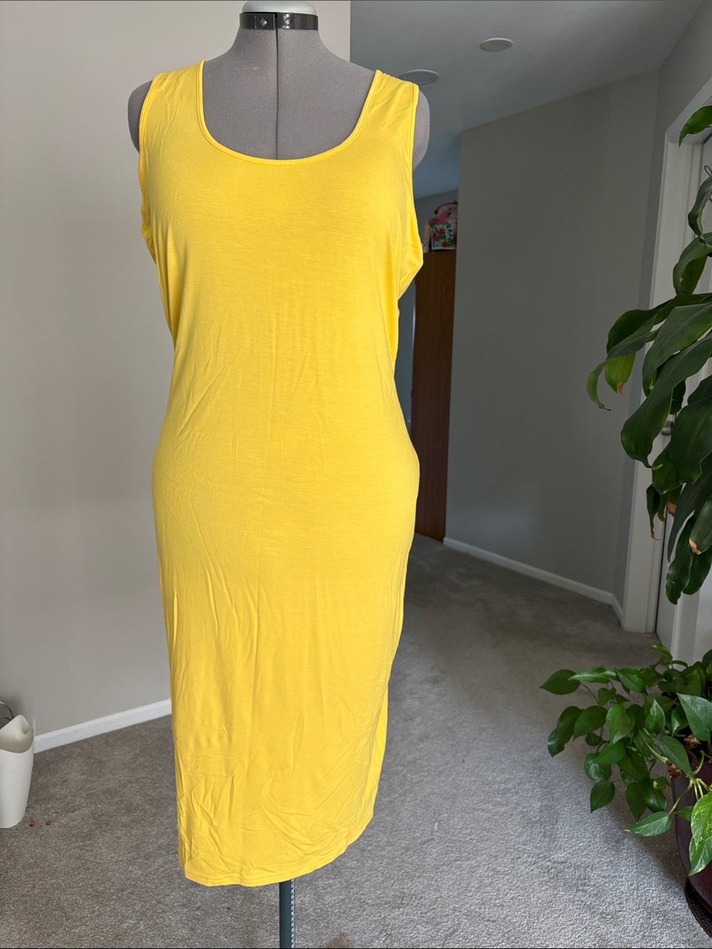 Yellow Sleeveless Scoop Neck Midi Dress